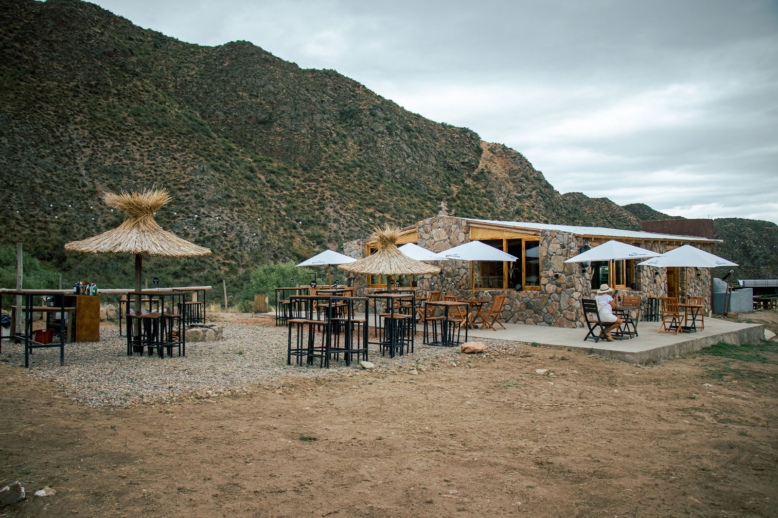 La terraza y el refugio